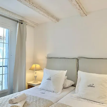 Old Town Modern Flat, 4 Minutes From - Eaw Homes * Marbella