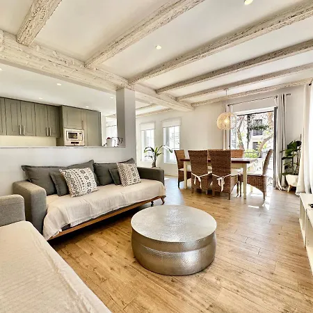 Apartmán Old Town Modern Flat, 4 Minutes From - Eaw Homes *