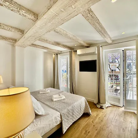 Old Town Modern Flat, 4 Minutes From - Eaw Homes * Marbella