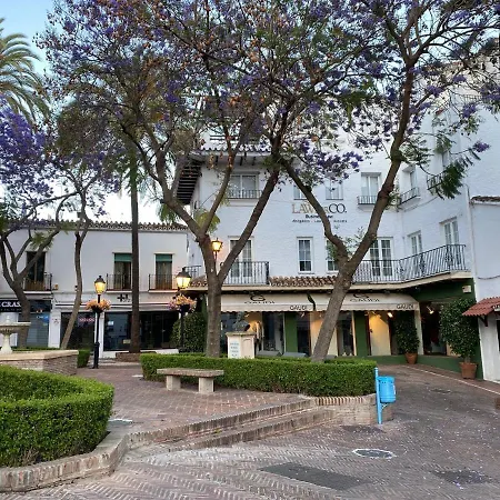 Old Town Modern Flat, 4 Minutes From - Eaw Homes * Marbella